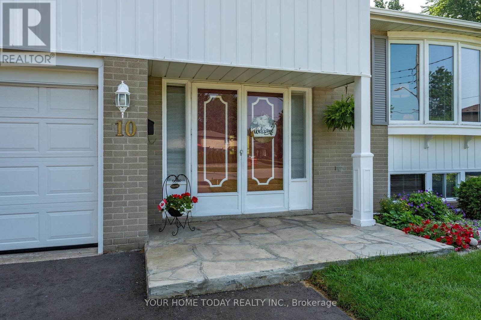 10 Marilyn Crescent, Halton Hills, Ontario  L7G 1K4 - Photo 4 - W13683380