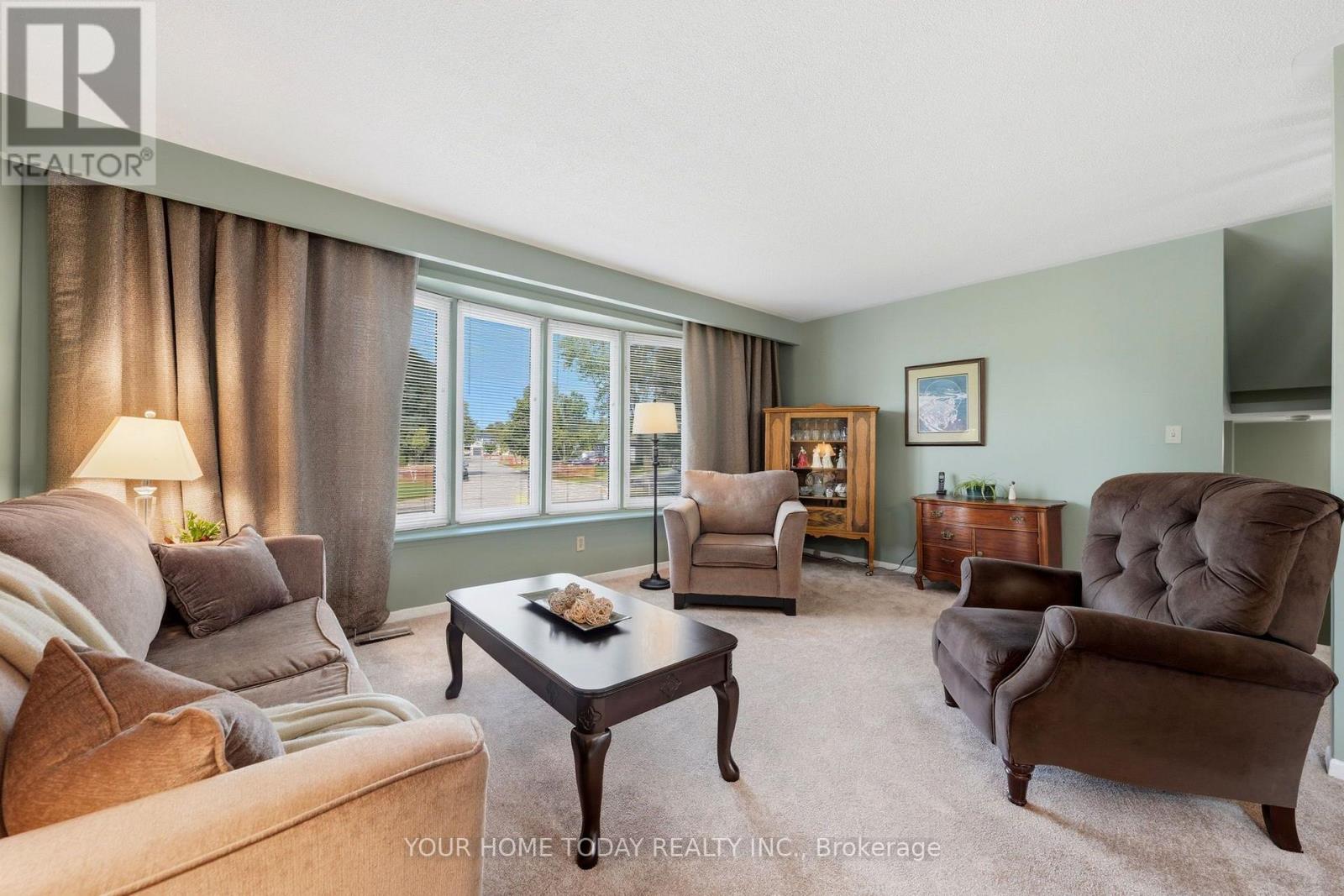 10 Marilyn Crescent, Halton Hills, Ontario  L7G 1K4 - Photo 6 - W13683380