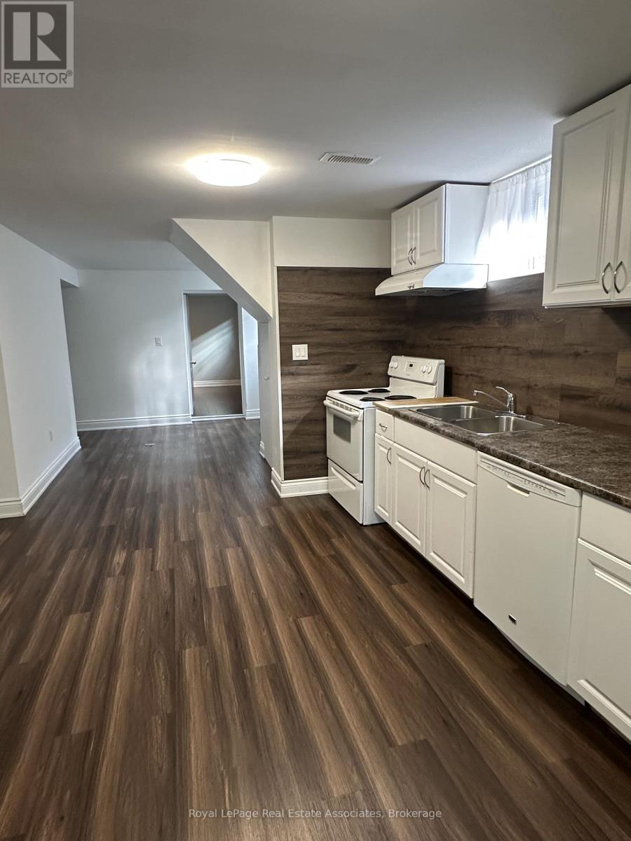 (BASEMENT) - 1590 CORAM CRESCENT