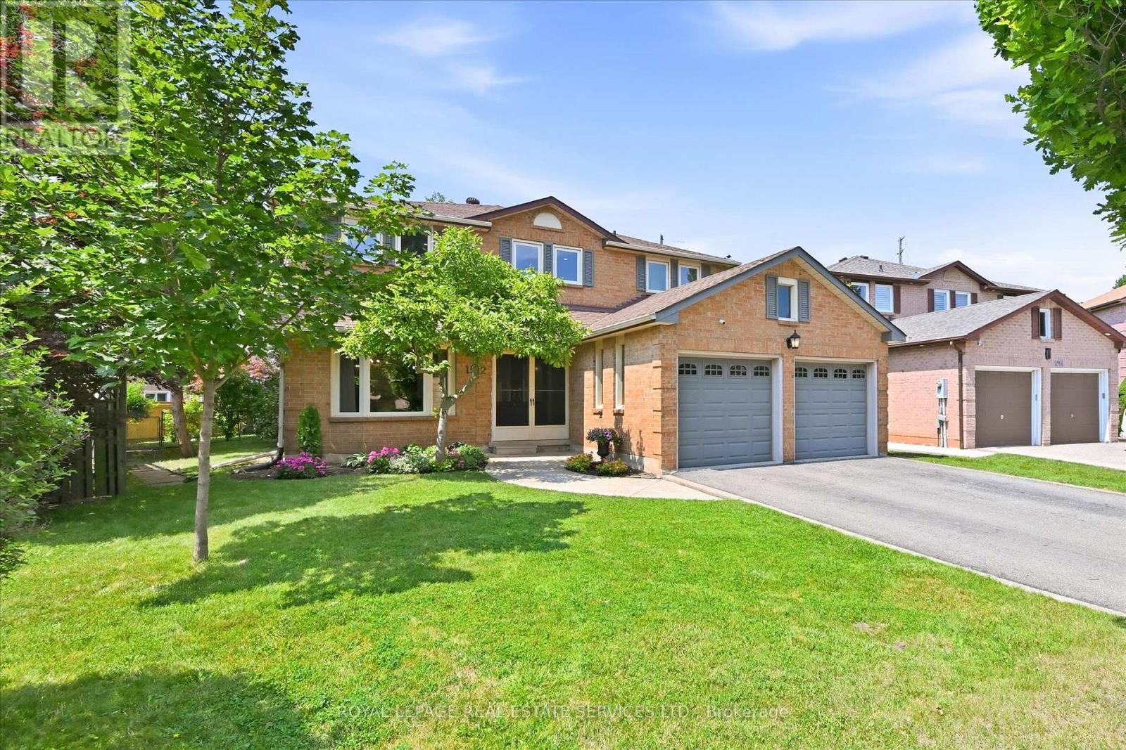 1512 Princeton Crescent, Oakville, Ontario  L6H 4H4 - Photo 2 - W13683424