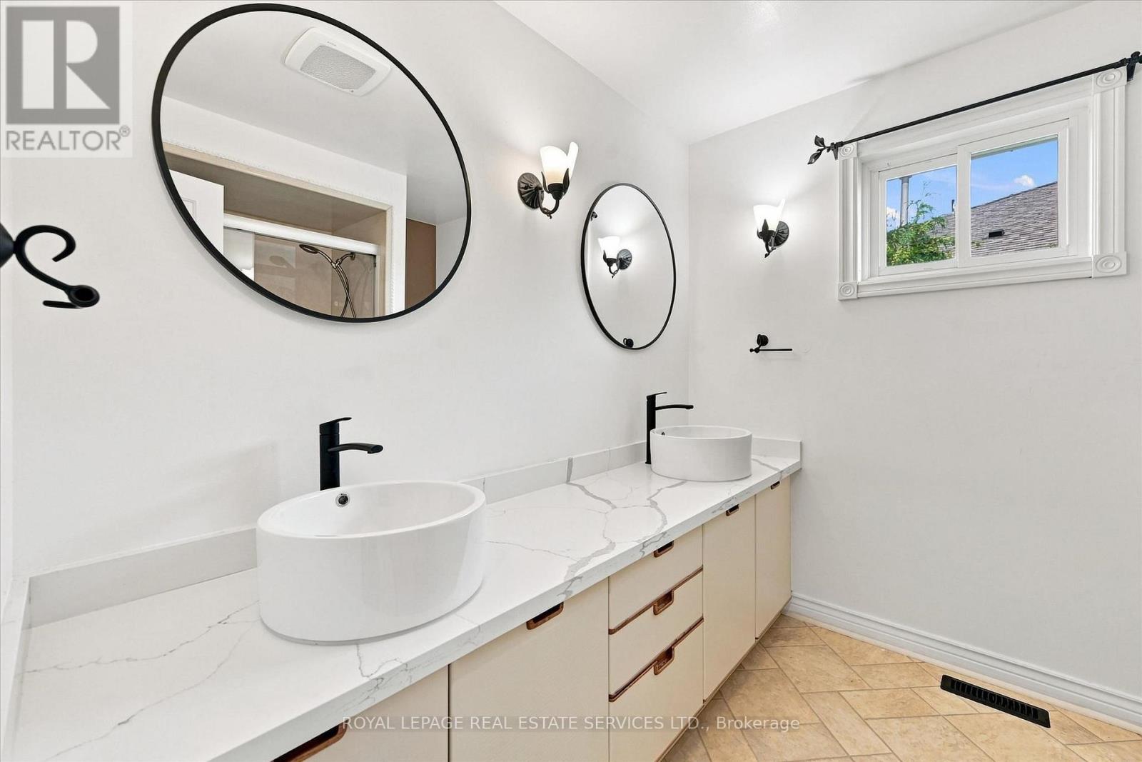 1512 Princeton Crescent, Oakville, Ontario  L6H 4H4 - Photo 33 - W13683424