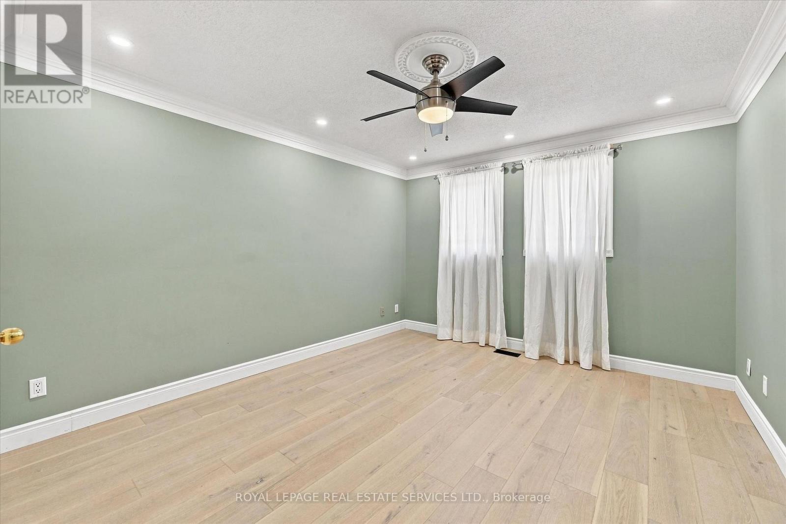 1512 Princeton Crescent, Oakville, Ontario  L6H 4H4 - Photo 34 - W13683424