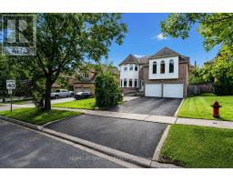 129 MCCLELLAN WAY, Aurora, Ontario