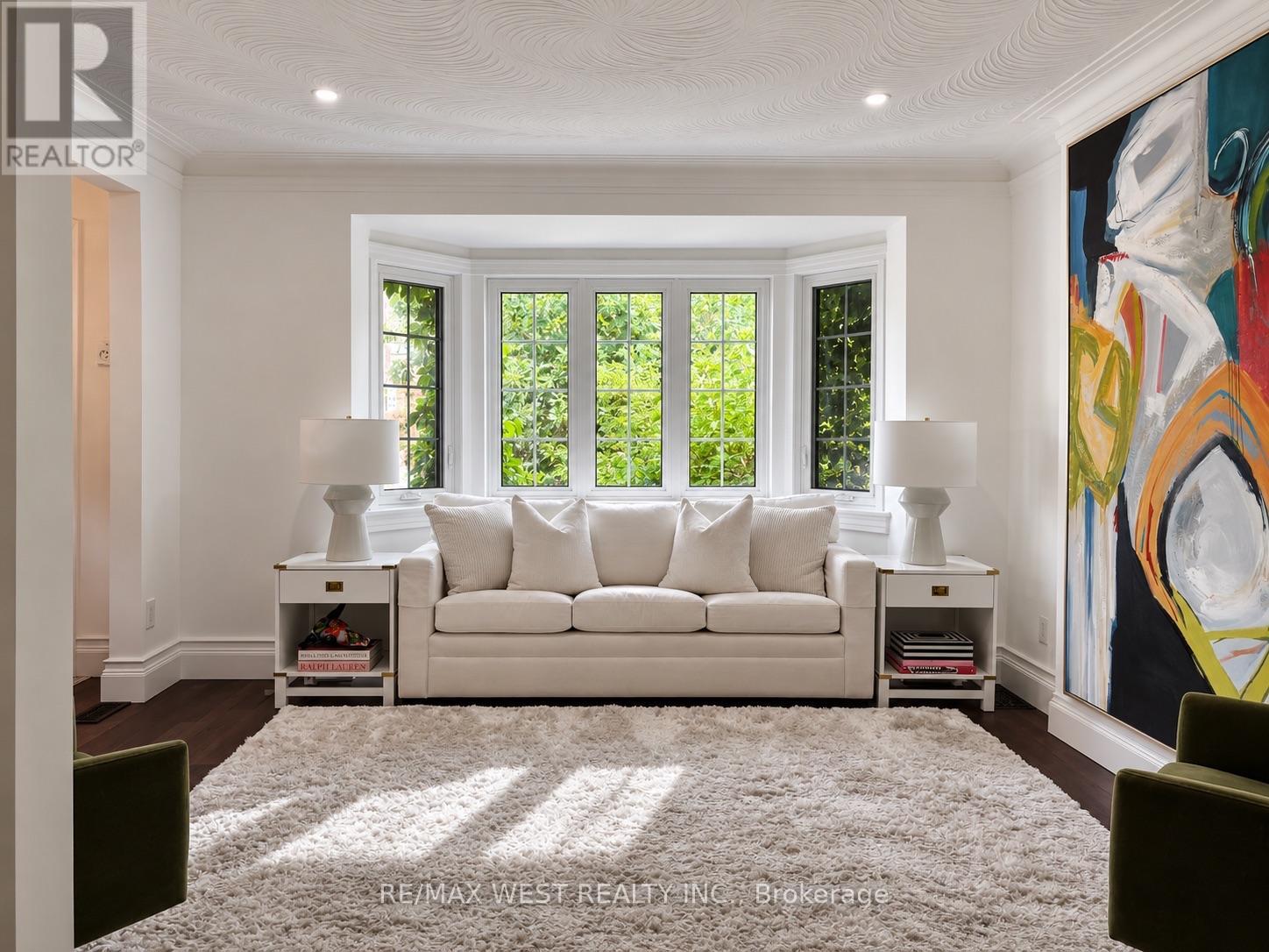 12 Brentwood Road S, Toronto, Ontario  M8Z 3N2 - Photo 4 - W13593578