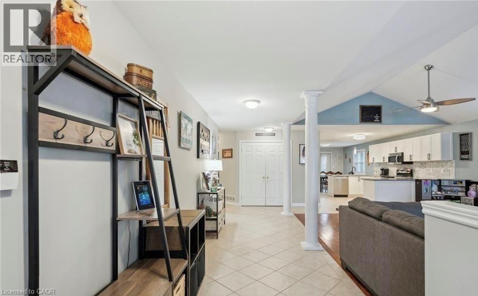 996 Beach Boulevard, Hamilton, Ontario  L8H 6Z4 - Photo 3 - 40856319