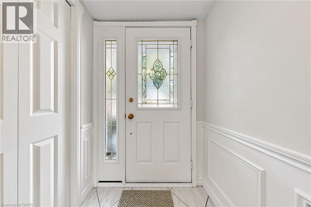 2208 Lancaster Crescent, Burlington, Ontario  L7P 3G5 - Photo 5 - 40856293
