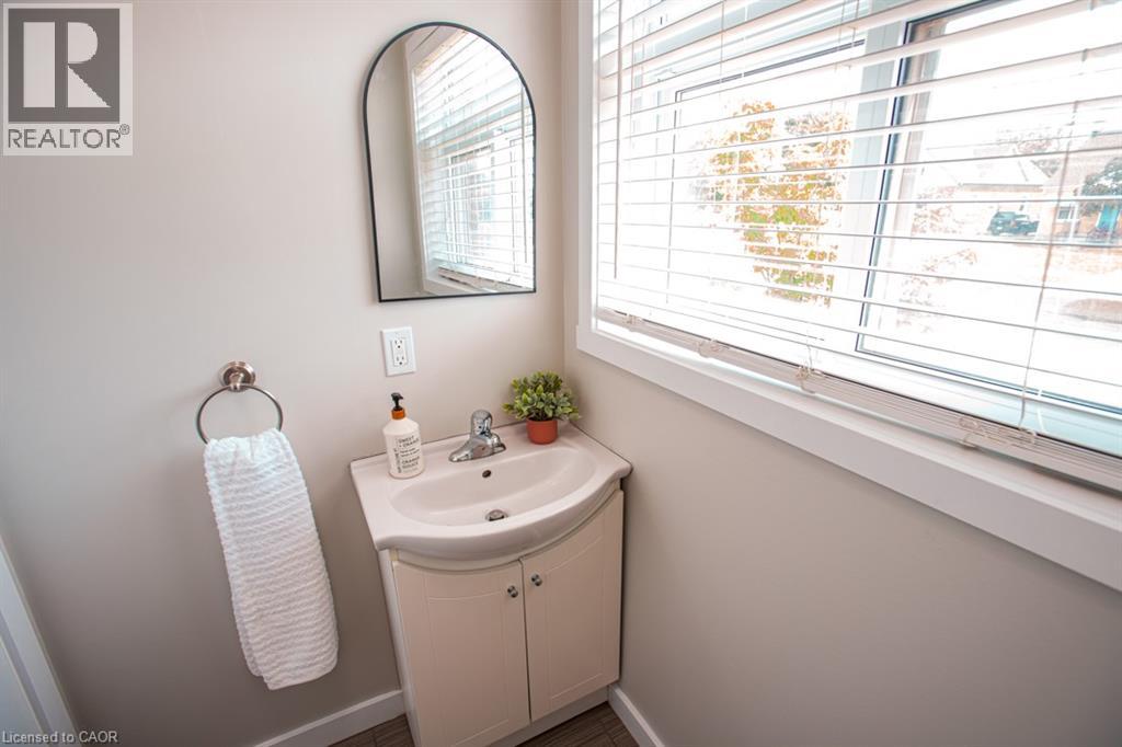 489 East Avenue Unit# B, Kitchener, Ontario  N2H 0A8 - Photo 24 - 40856201