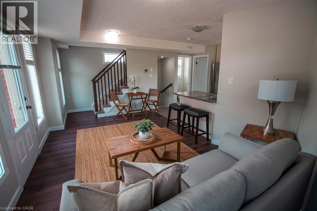 489 East Avenue Unit# B, Kitchener, Ontario  N2H 0A8 - Photo 3 - 40856201
