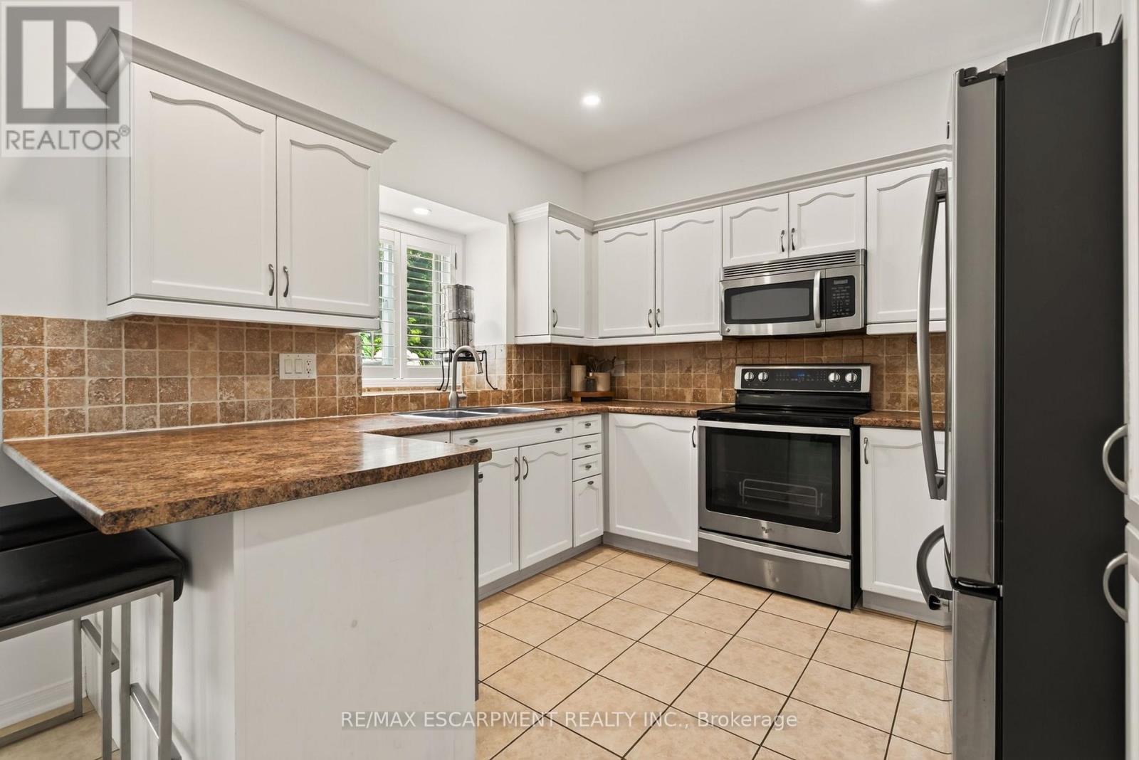 150 Davidson Boulevard, Hamilton, Ontario  L9H 7N6 - Photo 17 - X13683298