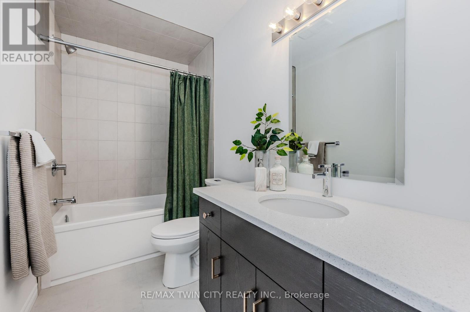 22 Lomond Lane, Kitchener, Ontario  N2R 0T6 - Photo 41 - X13683386