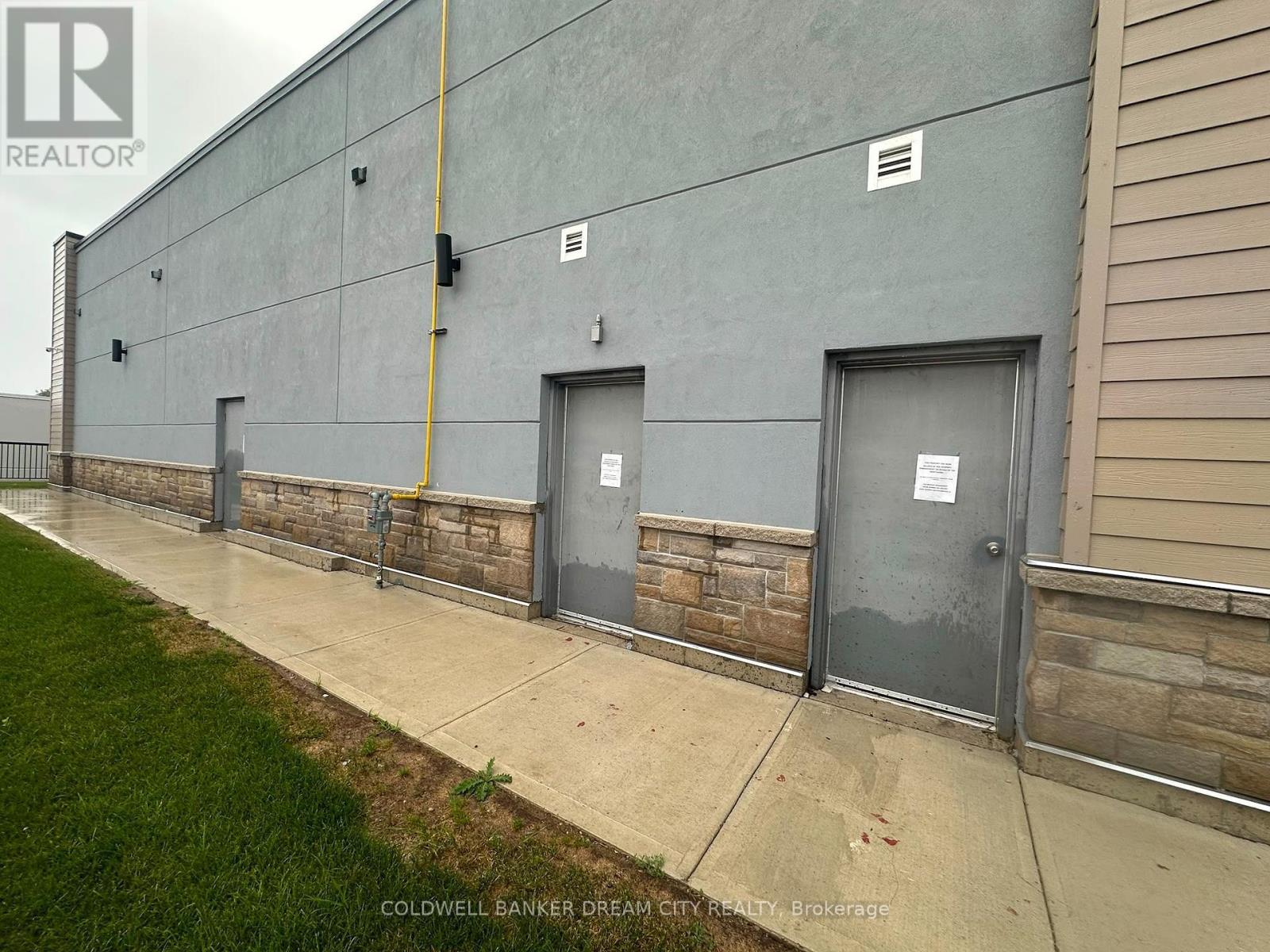 15-16 - 200 Montclair Drive, Woodstock, Ontario N4V 1B9 - Photo 11 - X13683398