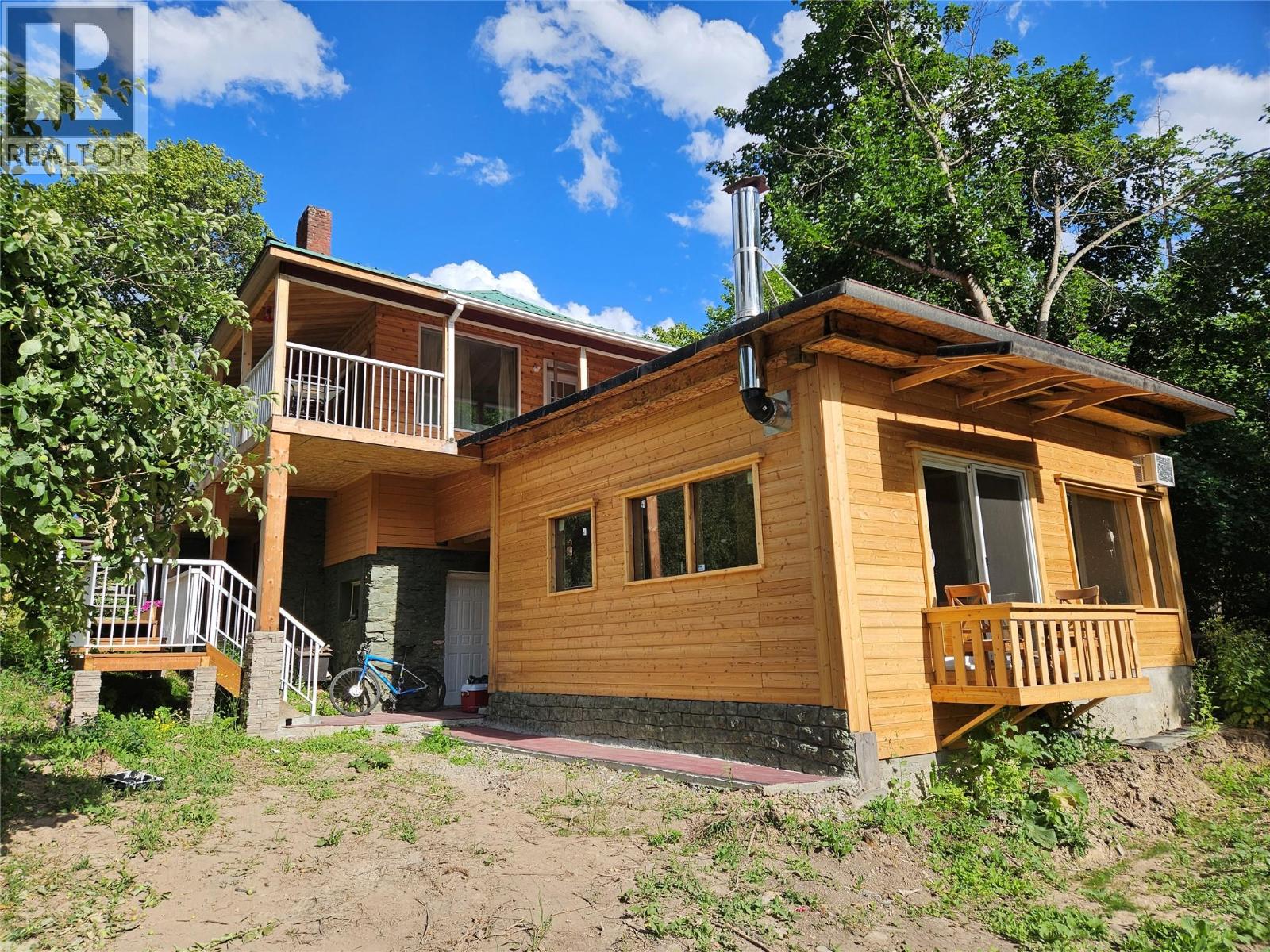 617 Payne Street, Creston, British Columbia  V0B 1G6 - Photo 2 - 10378335