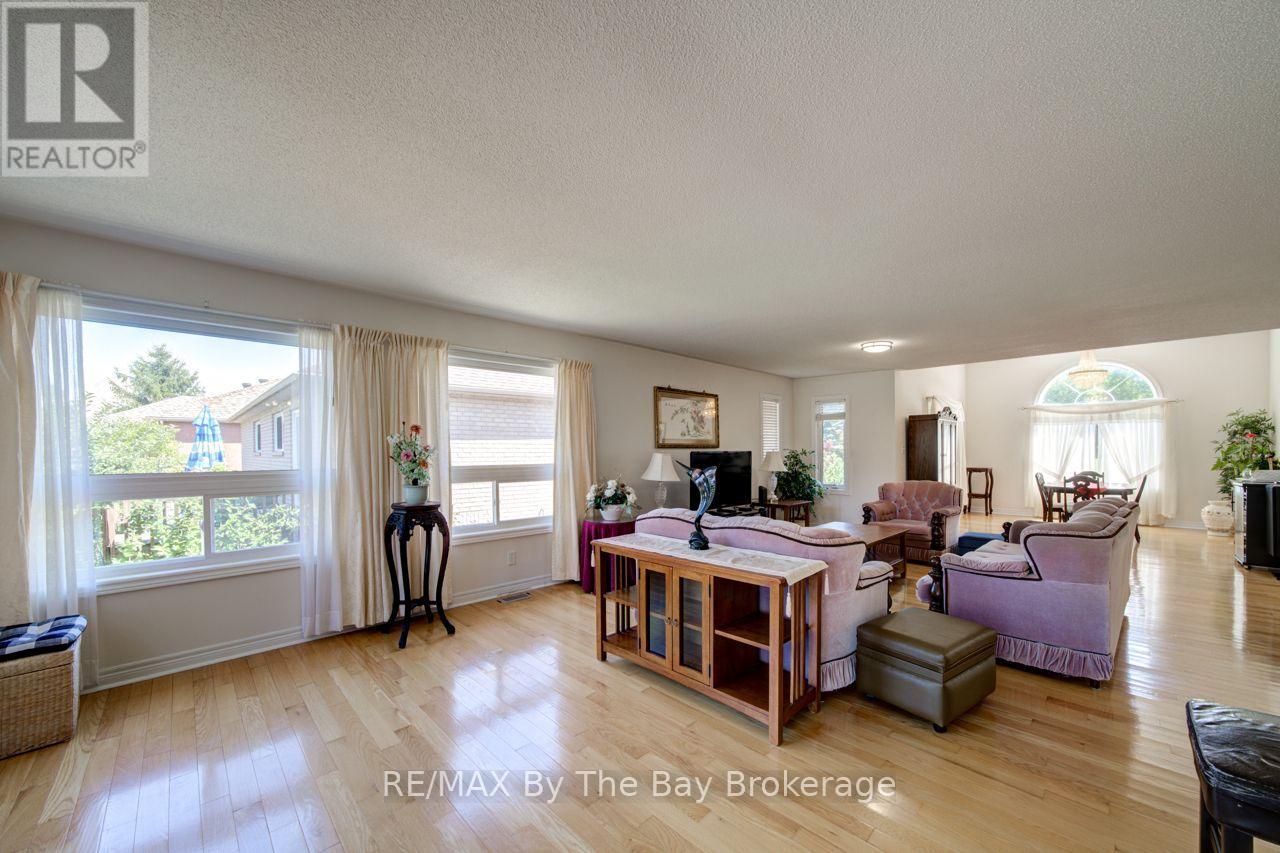 420 Ramblewood Drive, Wasaga Beach, Ontario  L9Z 1P3 - Photo 16 - S13085280
