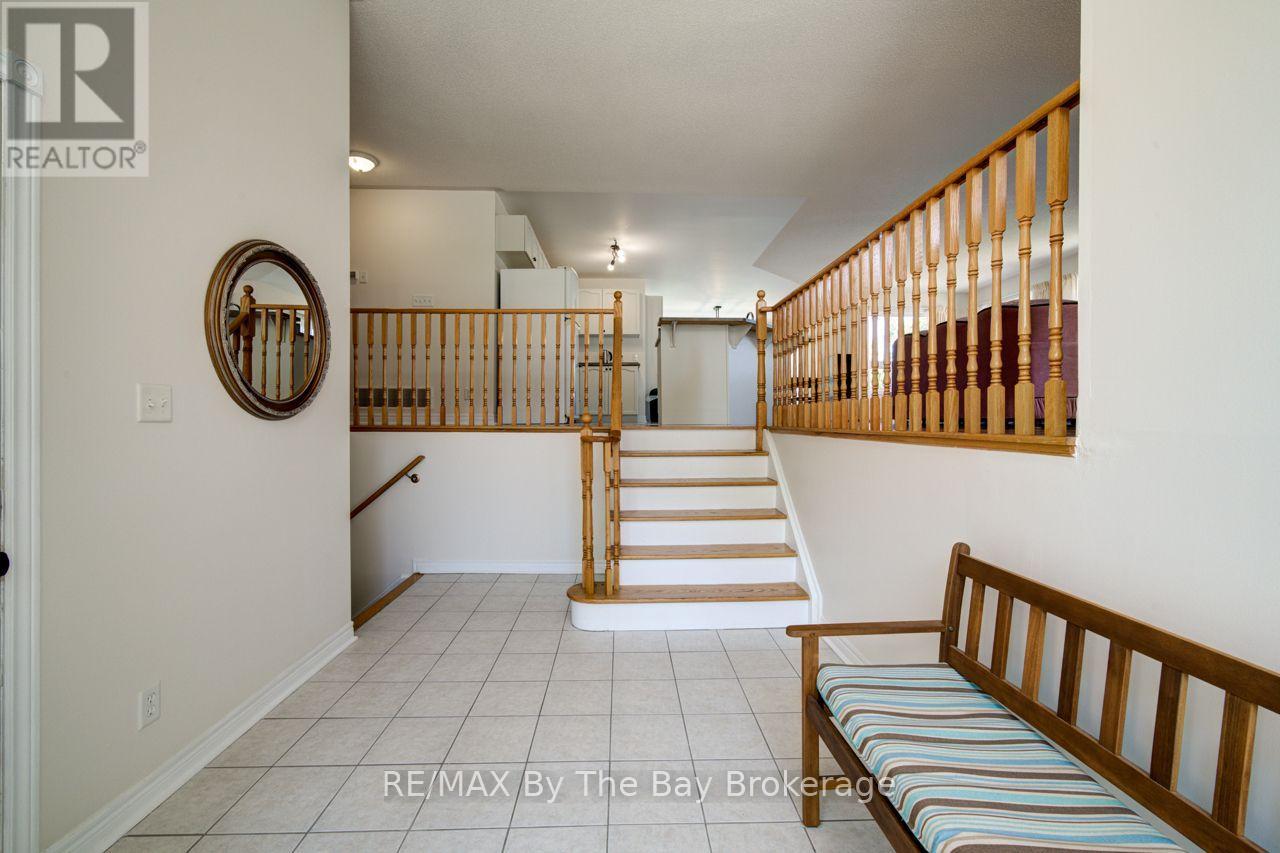 420 Ramblewood Drive, Wasaga Beach, Ontario  L9Z 1P3 - Photo 4 - S13085280