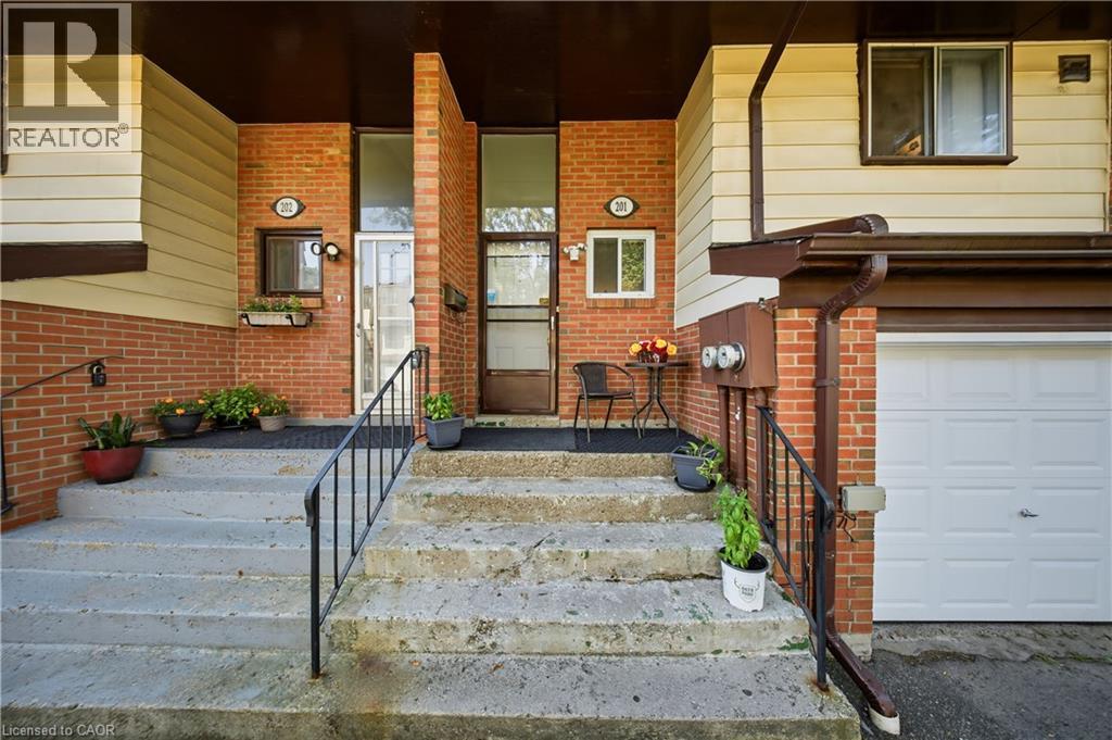 180 Mississauga Valley Boulevard Unit# 201, Mississauga, Ontario  L5A 3M2 - Photo 3 - 40855401