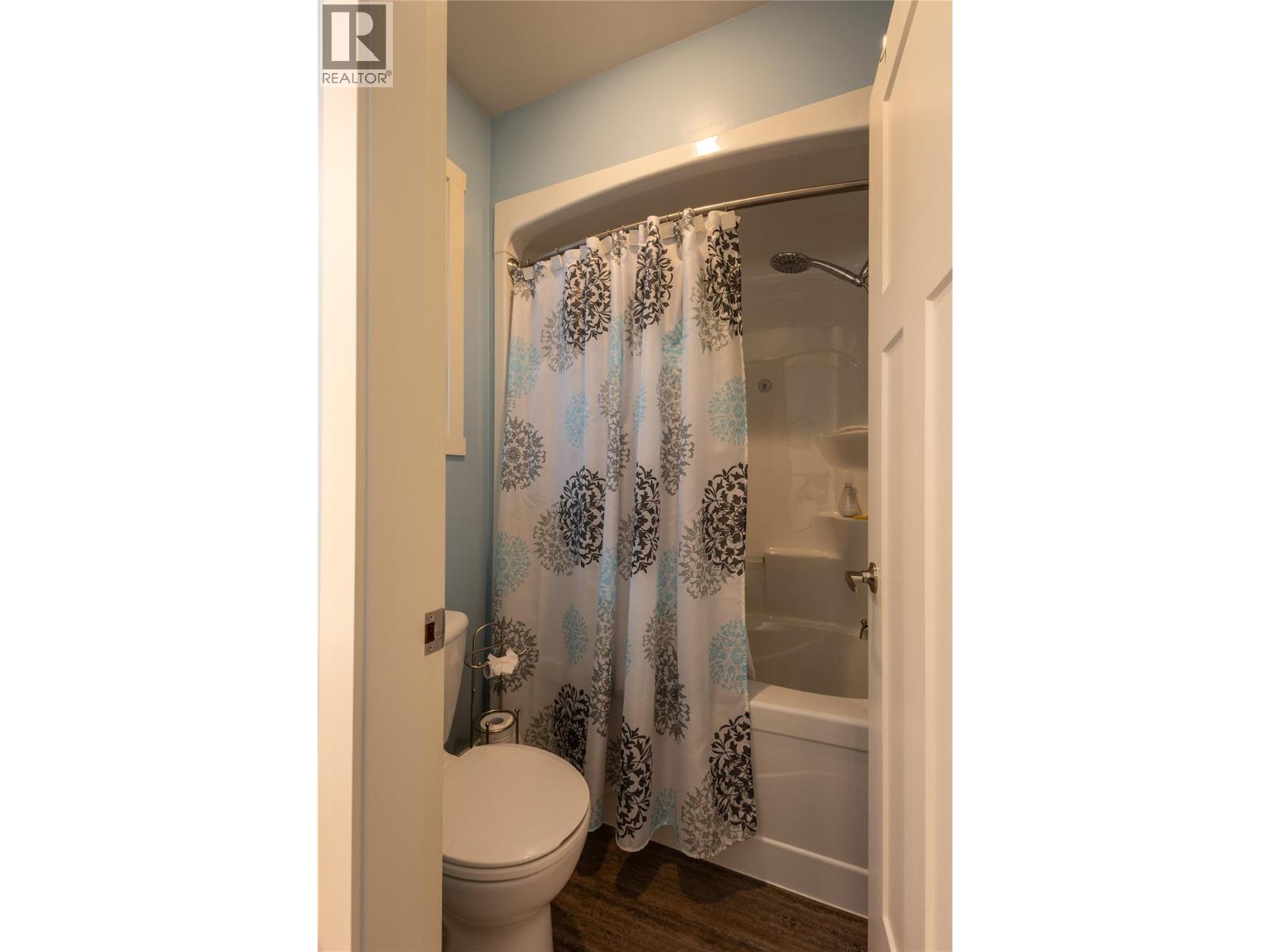 1007 Fourth Street, Nelson, British Columbia  V1L 2T5 - Photo 32 - 10397765