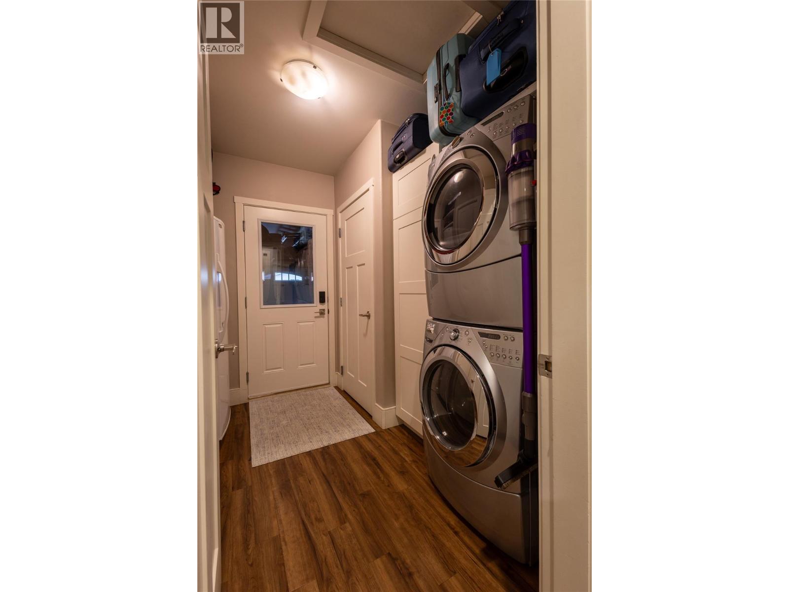 1007 Fourth Street, Nelson, British Columbia  V1L 2T5 - Photo 34 - 10397765