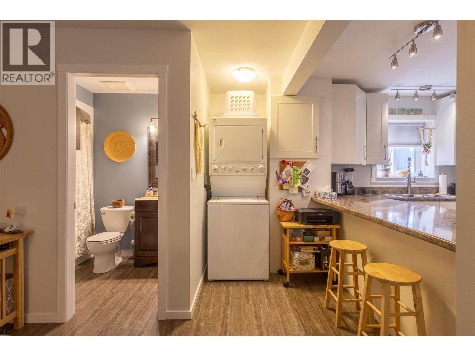 1007 Fourth Street, Nelson, British Columbia  V1L 2T5 - Photo 69 - 10397765