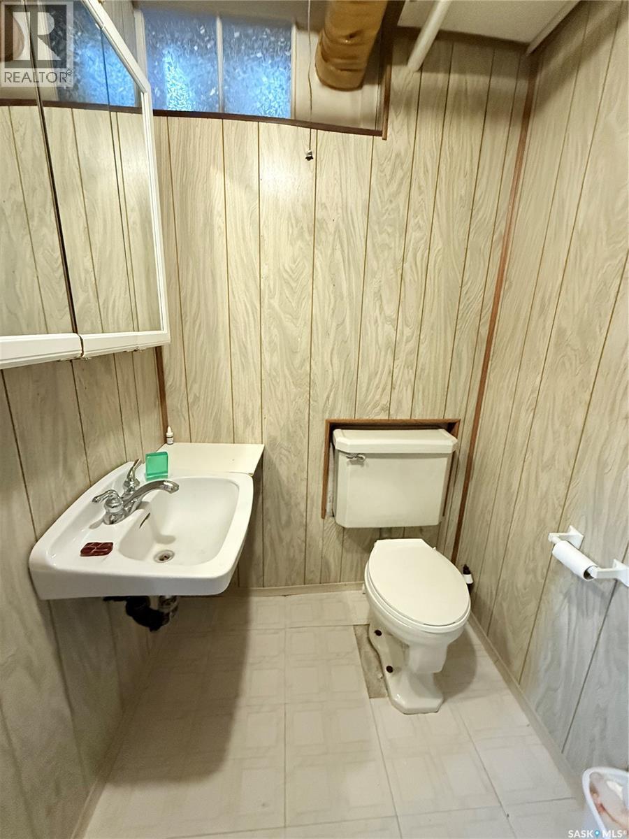 555 2nd Street E, Shaunavon, Saskatchewan  S0N 2M0 - Photo 20 - SK045804