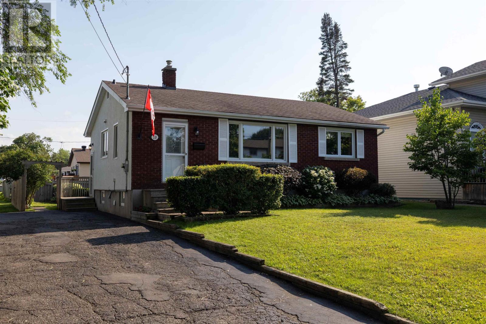 53 Melvin AVE, Thunder Bay, Ontario