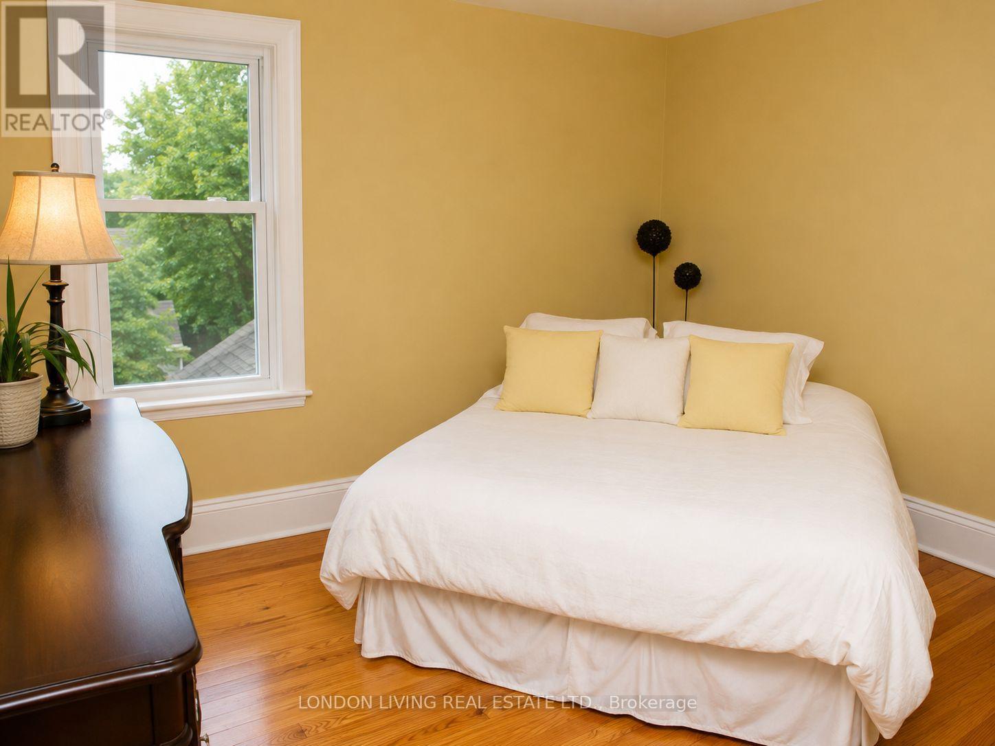 45 Beaconsfield Avenue, London South, Ontario  N6C 1B6 - Photo 11 - X13683538