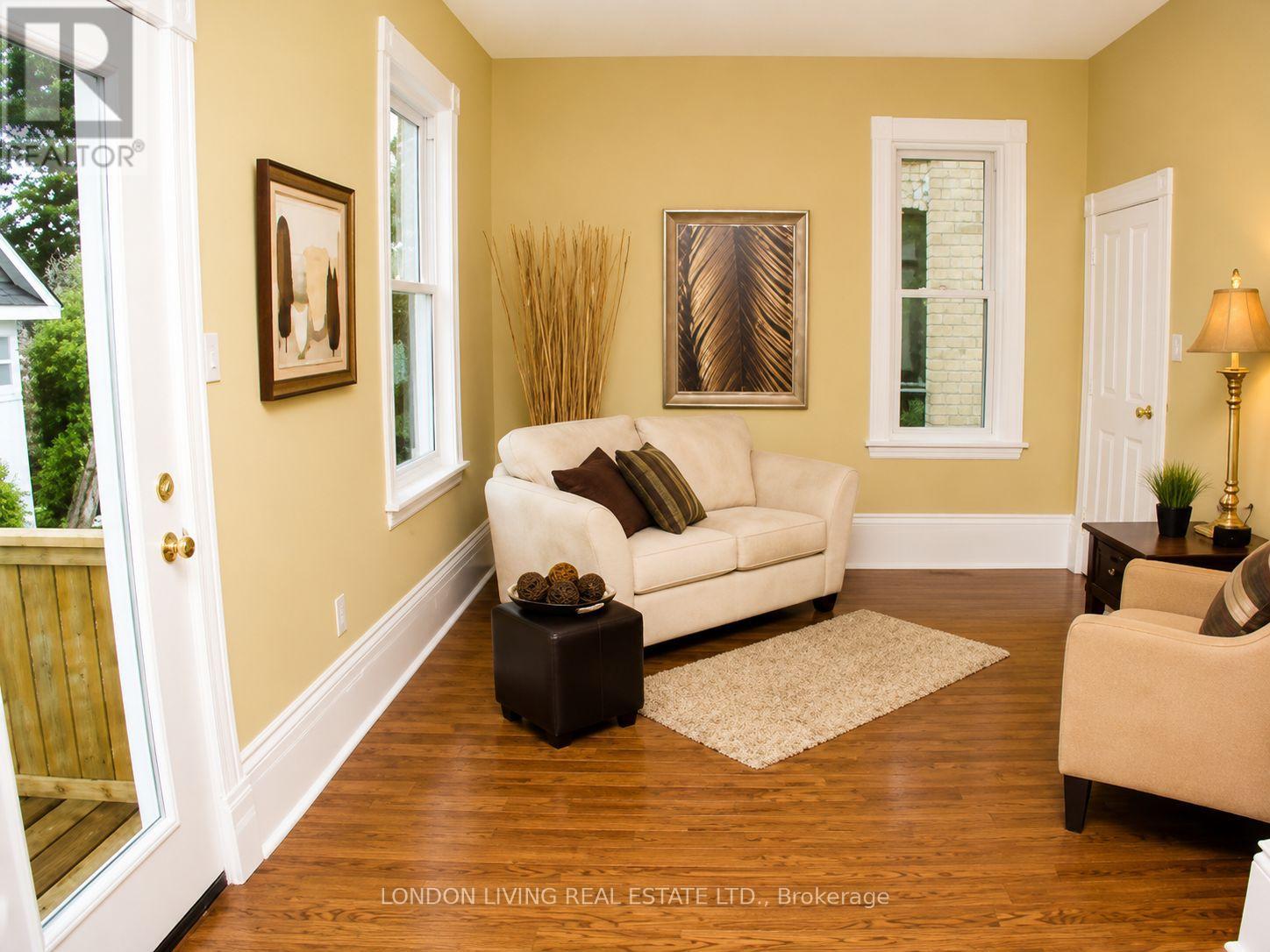45 Beaconsfield Avenue, London South, Ontario  N6C 1B6 - Photo 7 - X13683538