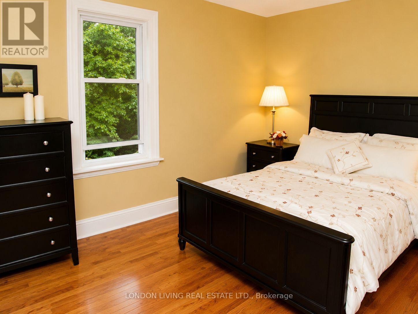 45 Beaconsfield Avenue, London South, Ontario  N6C 1B6 - Photo 8 - X13683538