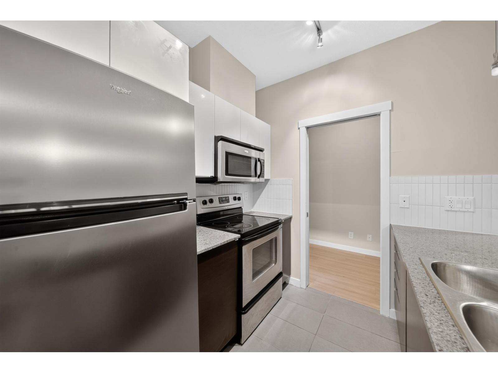222 13733 107a Avenue, Surrey, British Columbia  V3T 0B7 - Photo 10 - R3156228