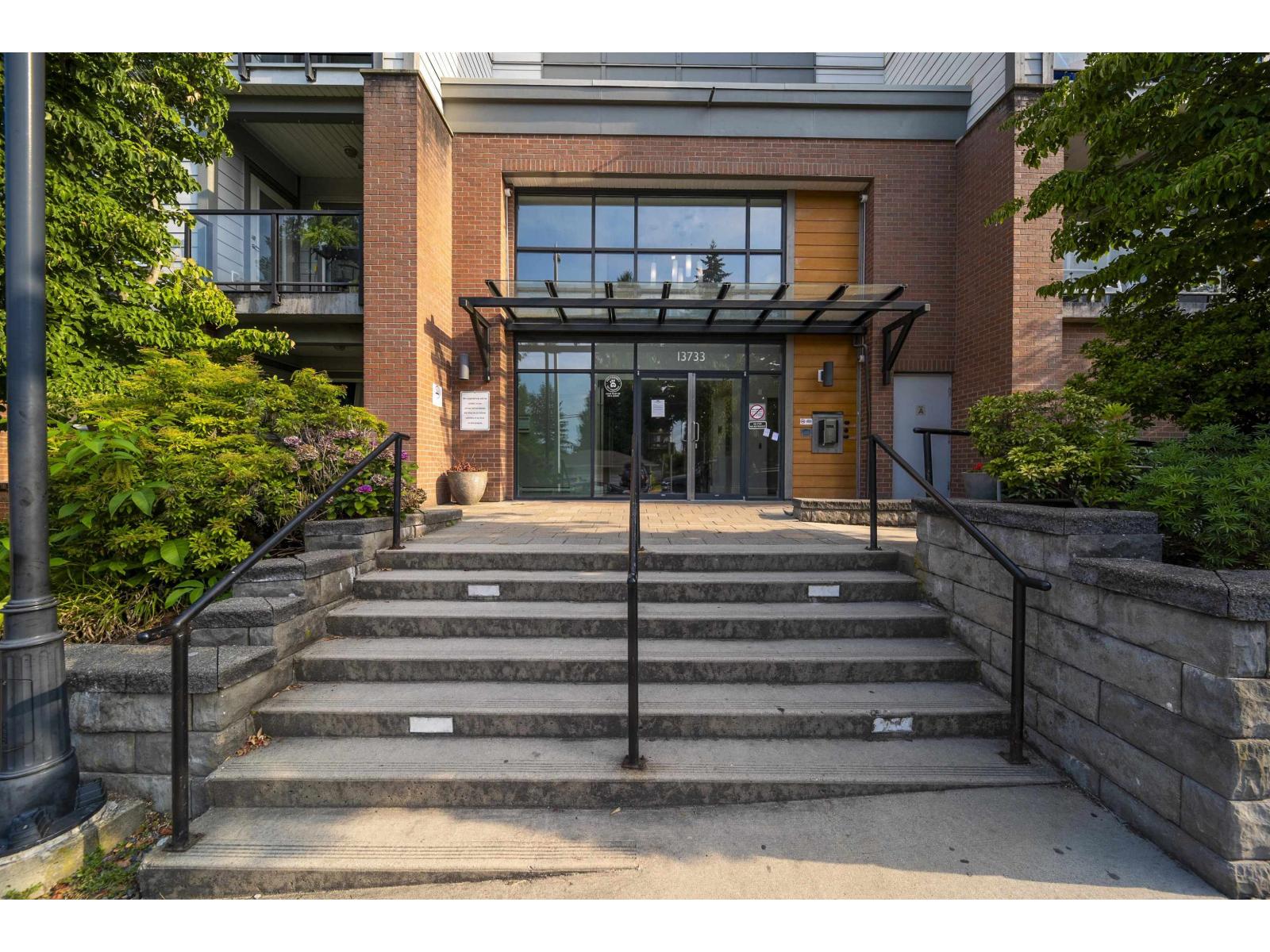 222 13733 107a Avenue, Surrey, British Columbia  V3T 0B7 - Photo 4 - R3156228