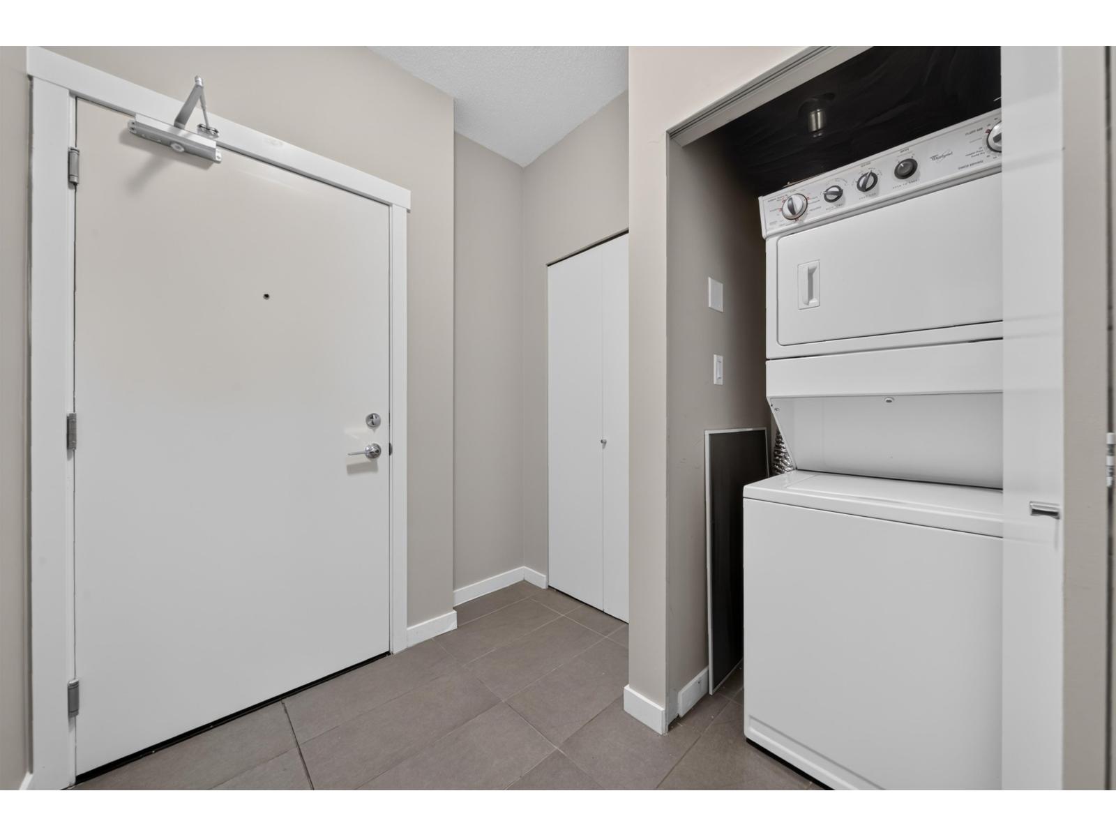 222 13733 107a Avenue, Surrey, British Columbia  V3T 0B7 - Photo 5 - R3156228