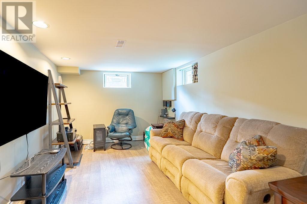 637 Hyde Park Ave, Thunder Bay, Ontario  P7E 1Y4 - Photo 19 - TB2602391