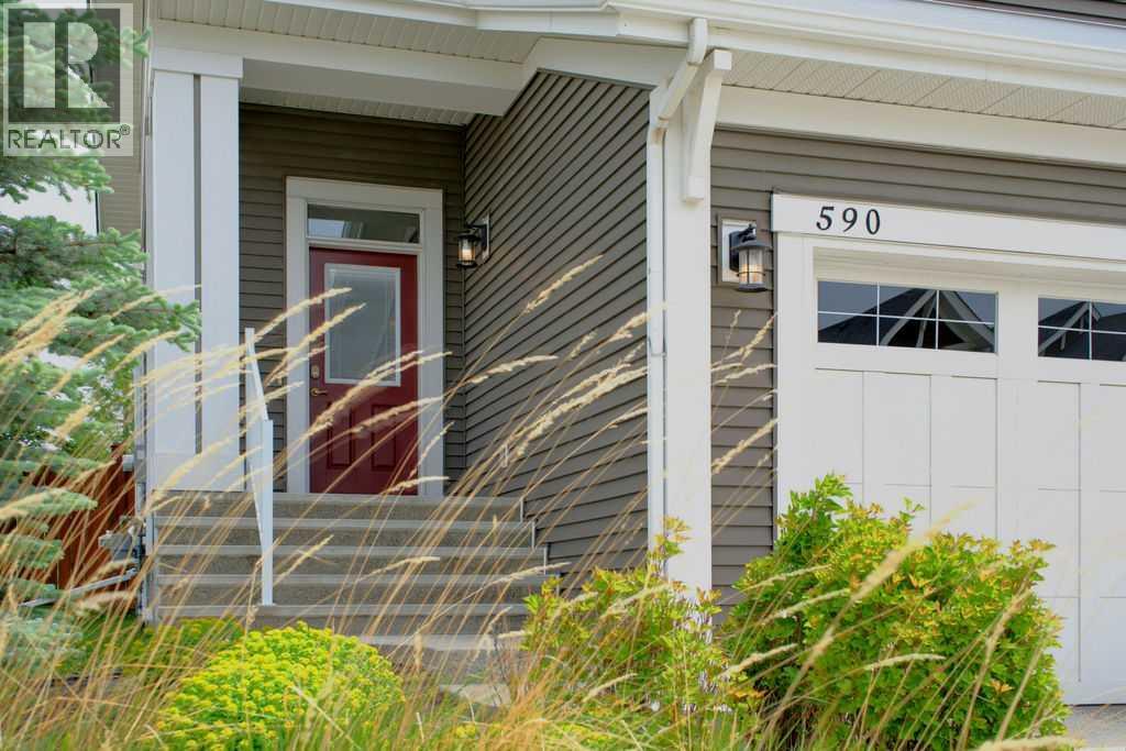 590 River Heights Crescent, Cochrane, Alberta  T4C 0R9 - Photo 3 - A2321322