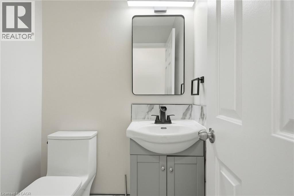 448 Stone Church Road E, Hamilton, Ontario  L9B 2A2 - Photo 16 - 40845118