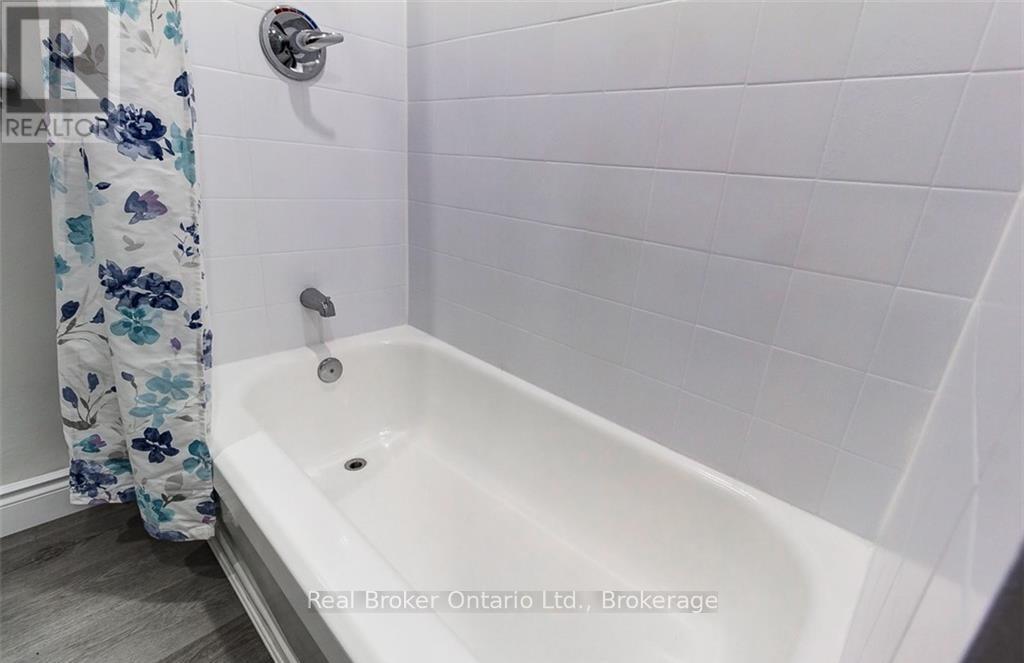 647 Wilson Street, Hamilton, Ontario  L8L 1V3 - Photo 26 - X13683460