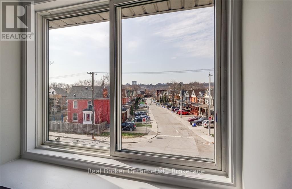 647 Wilson Street, Hamilton, Ontario  L8L 1V3 - Photo 39 - X13683460