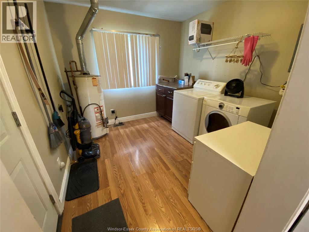 366 Bridge, Windsor, Ontario  N9B 2M4 - Photo 13 - 26020043