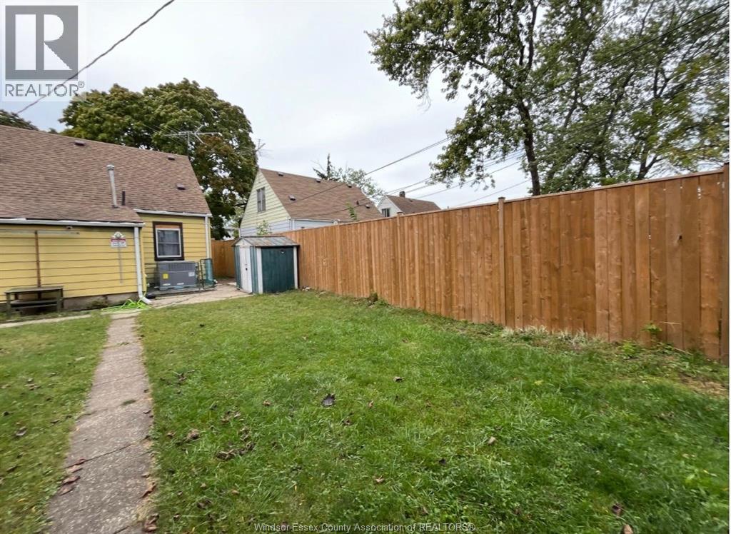 1058 California, Windsor, Ontario  N9B 2Z7 - Photo 23 - 26020025