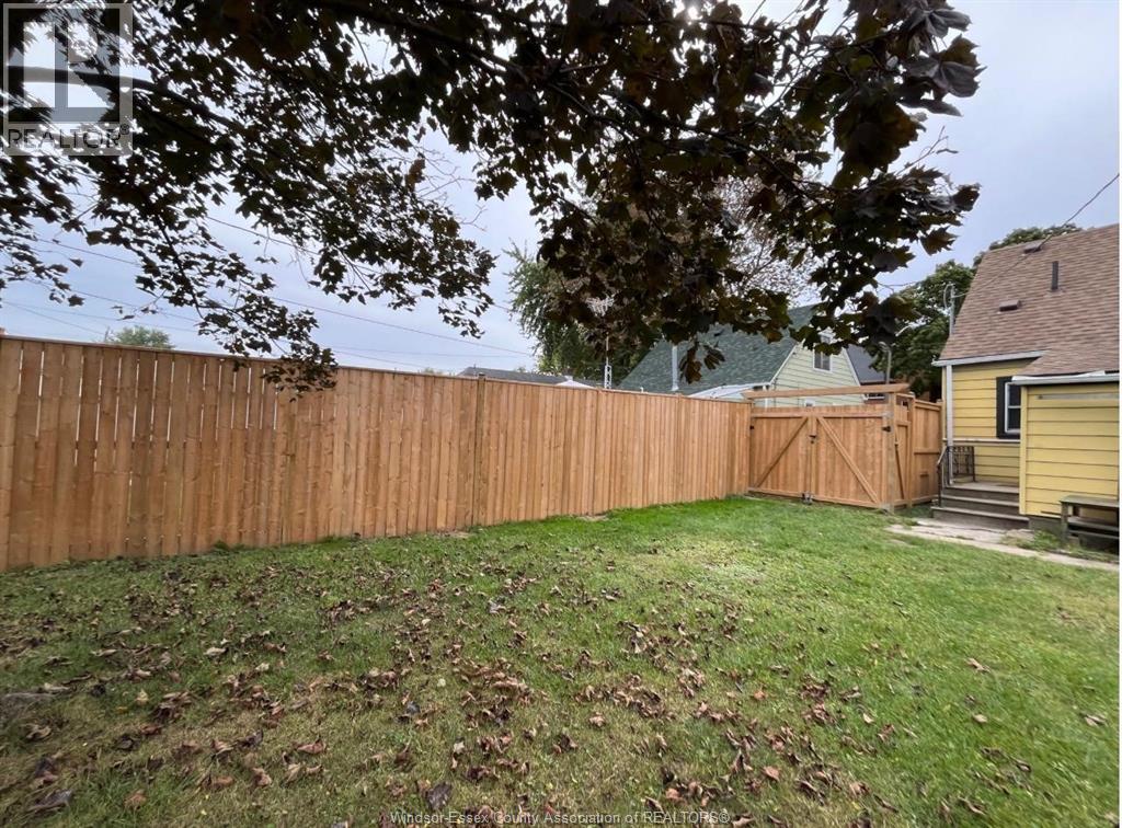1058 California, Windsor, Ontario  N9B 2Z7 - Photo 25 - 26020025