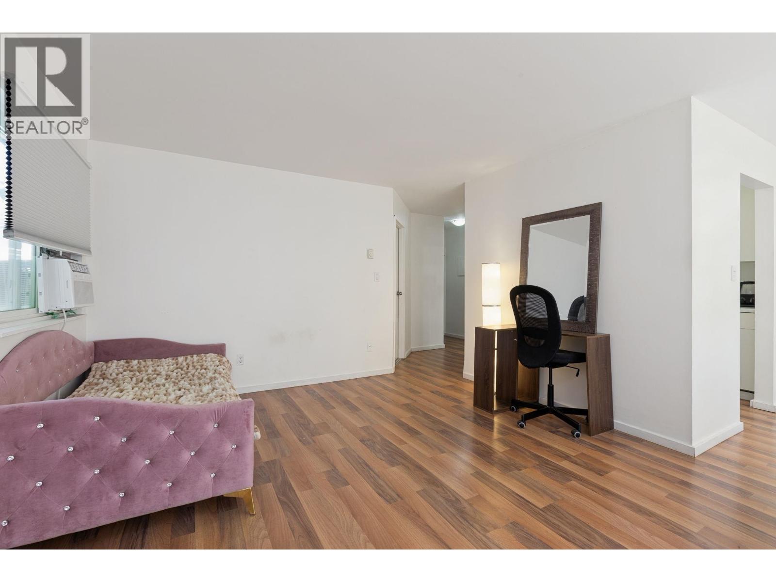 405 9880 Manchester Drive, Burnaby, British Columbia  V3N 4R3 - Photo 6 - R3156238