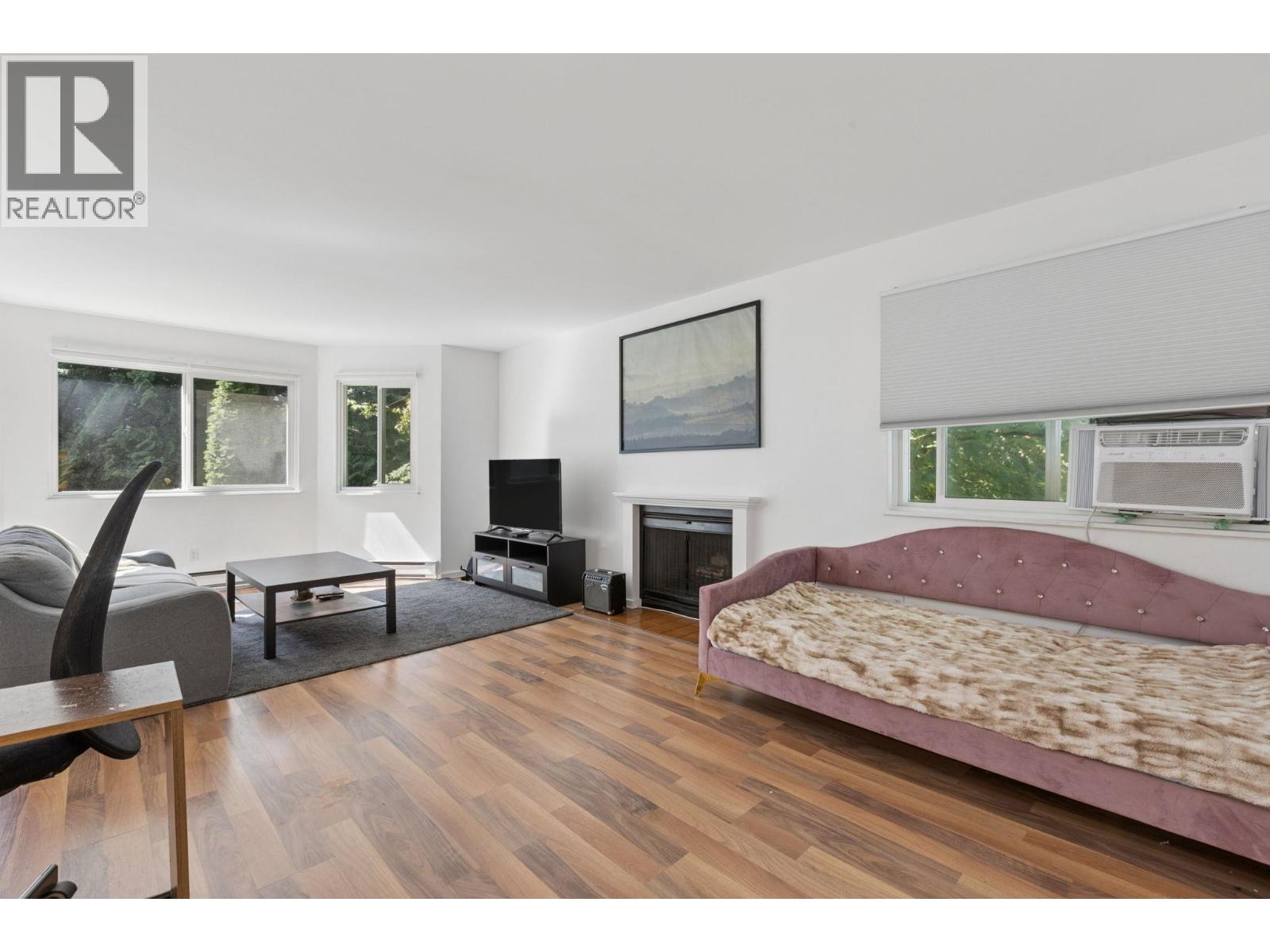 405 9880 Manchester Drive, Burnaby, British Columbia  V3N 4R3 - Photo 8 - R3156238