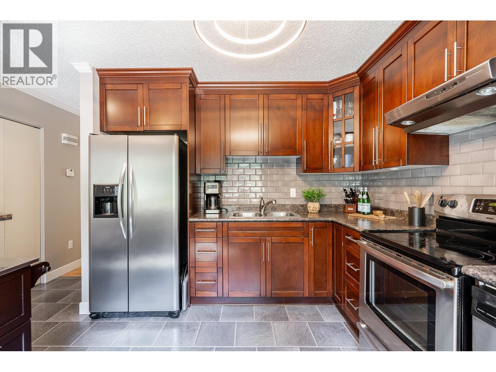 241b Evergreen Drive, Port Moody, British Columbia  V3H 1S1 - Photo 4 - R3156259