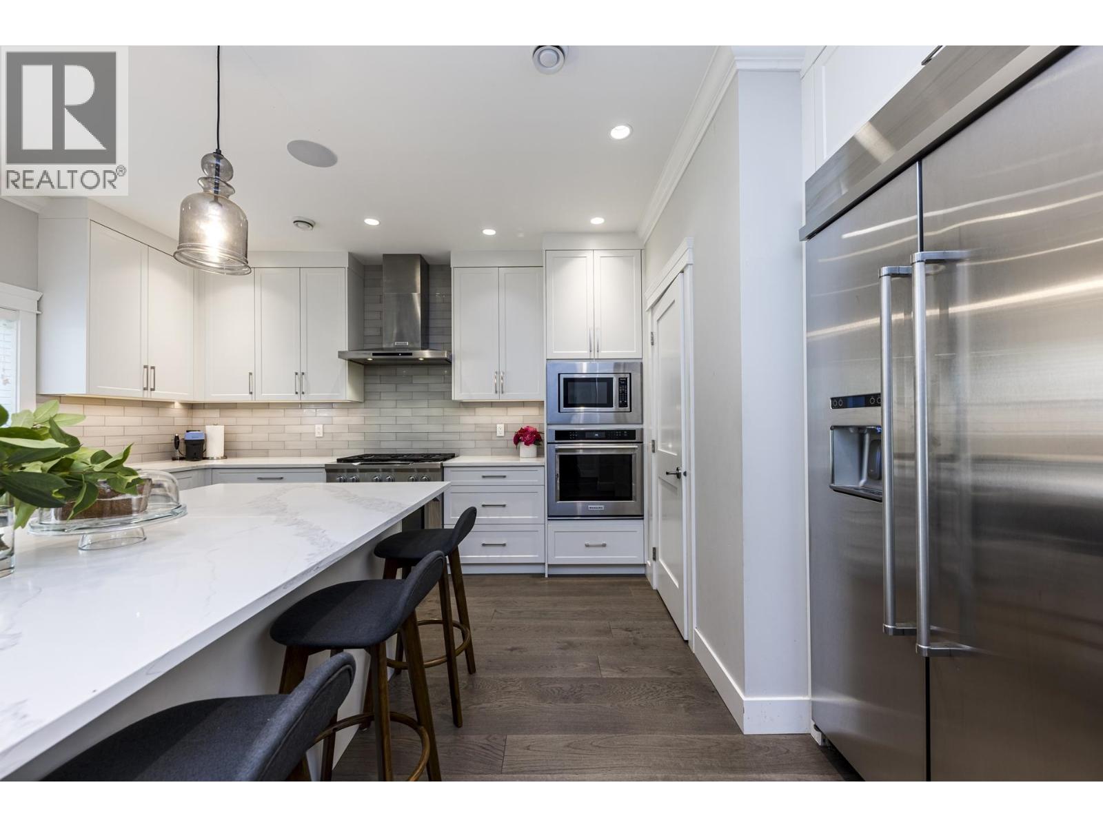 842 W 20th Street, North Vancouver, British Columbia  V7P 2B4 - Photo 11 - R3156247