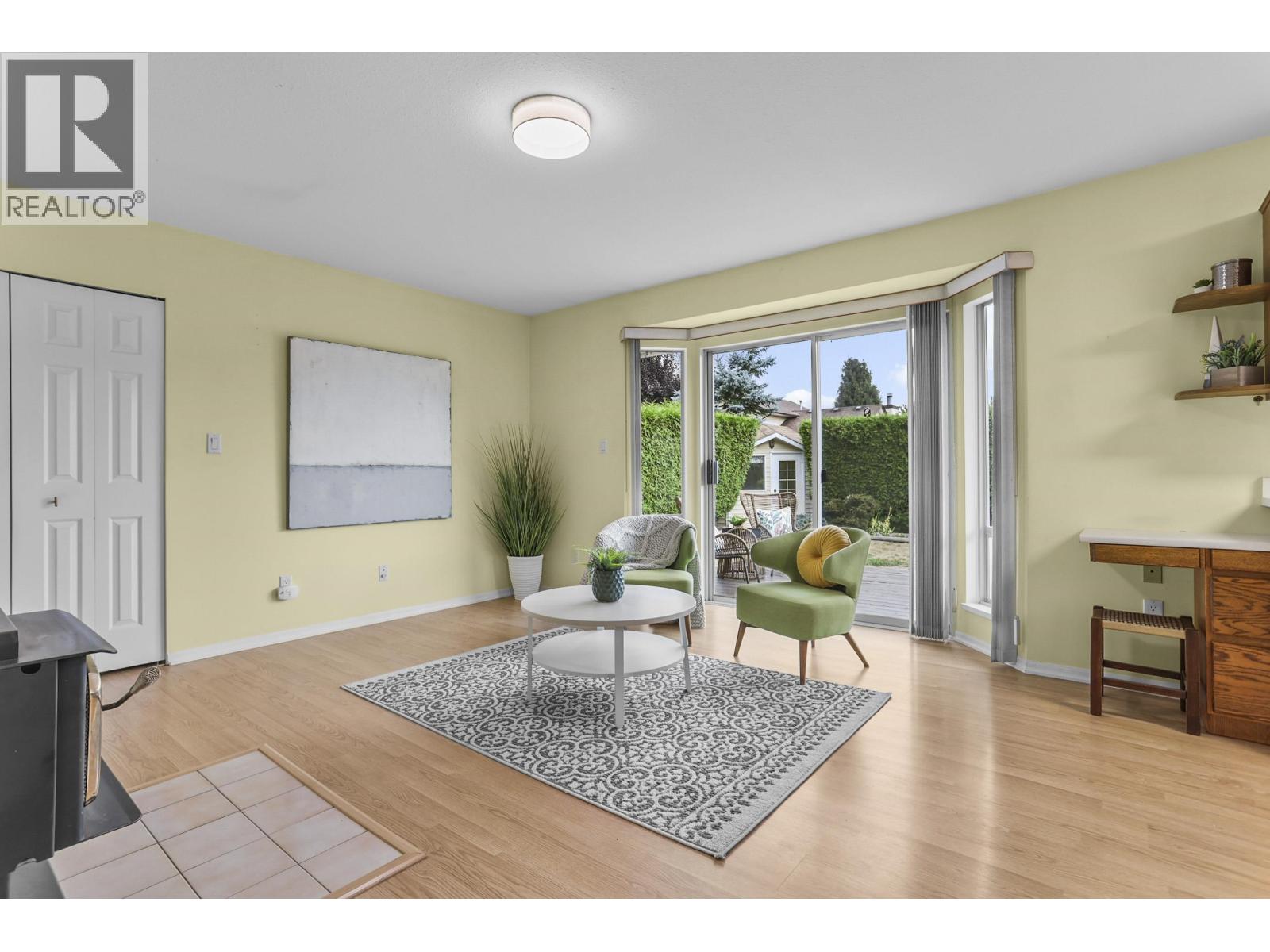 23439 Nightingale Avenue, Maple Ridge, British Columbia  V2X 9M2 - Photo 10 - R3156254