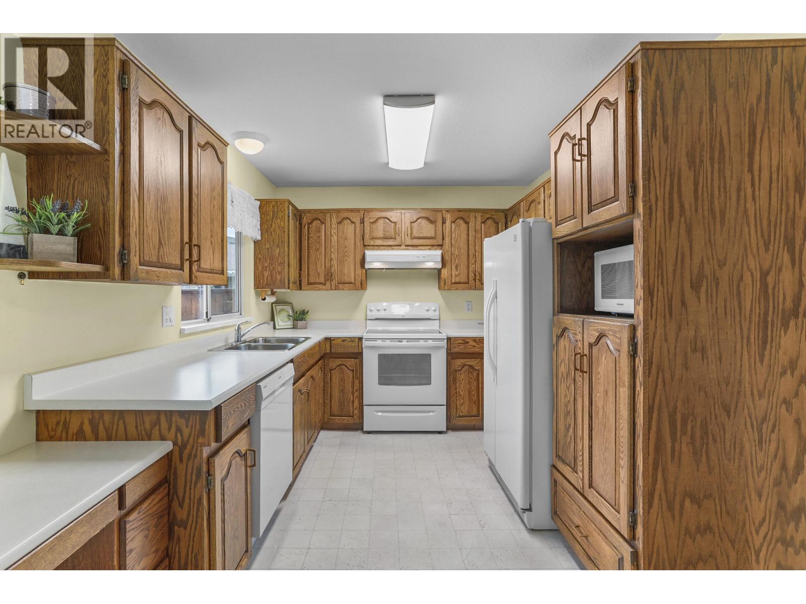 23439 Nightingale Avenue, Maple Ridge, British Columbia  V2X 9M2 - Photo 12 - R3156254