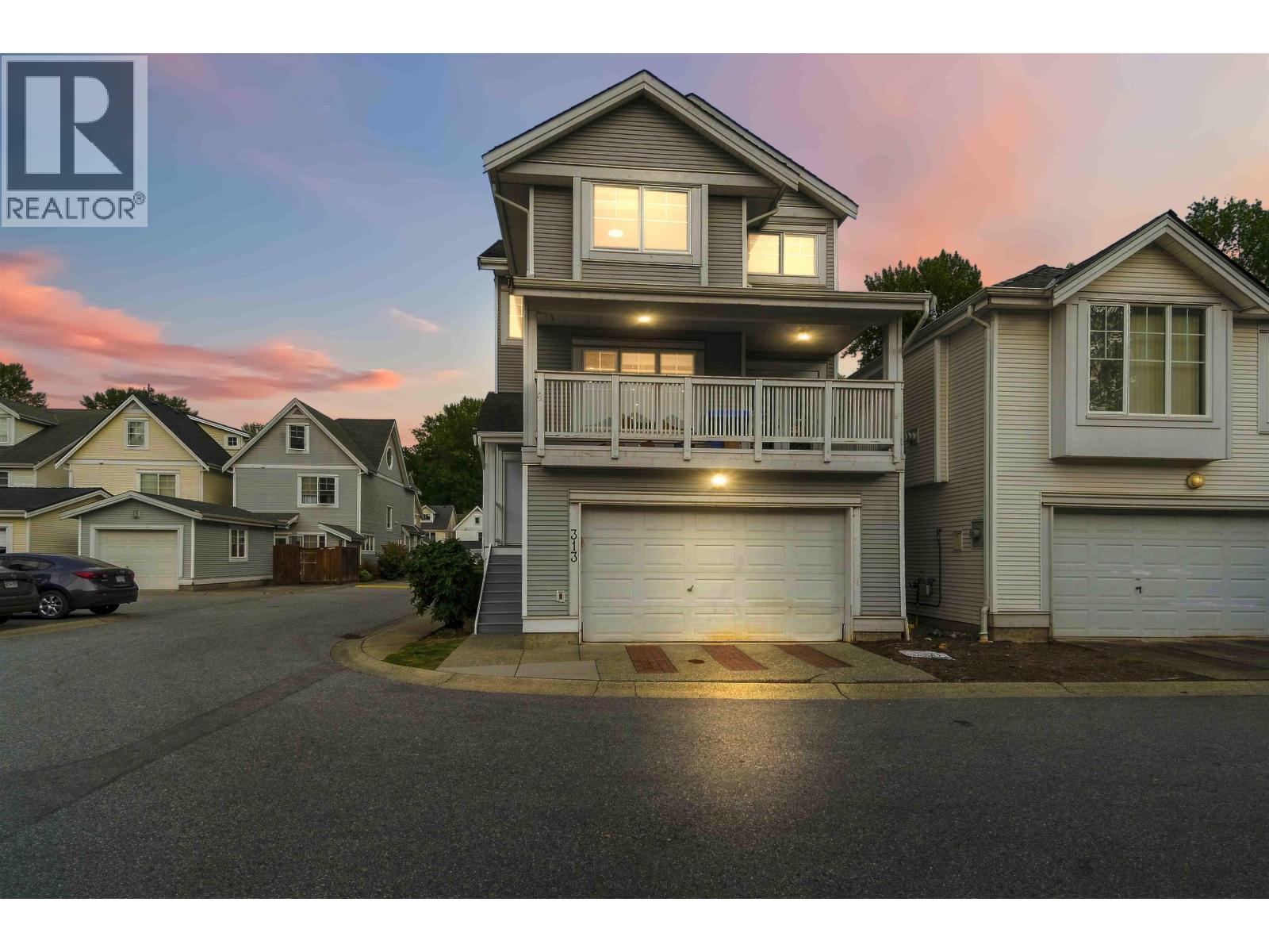 313 3000 Riverbend Drive, Coquitlam, British Columbia  V3C 6R1 - Photo 1 - R3156255