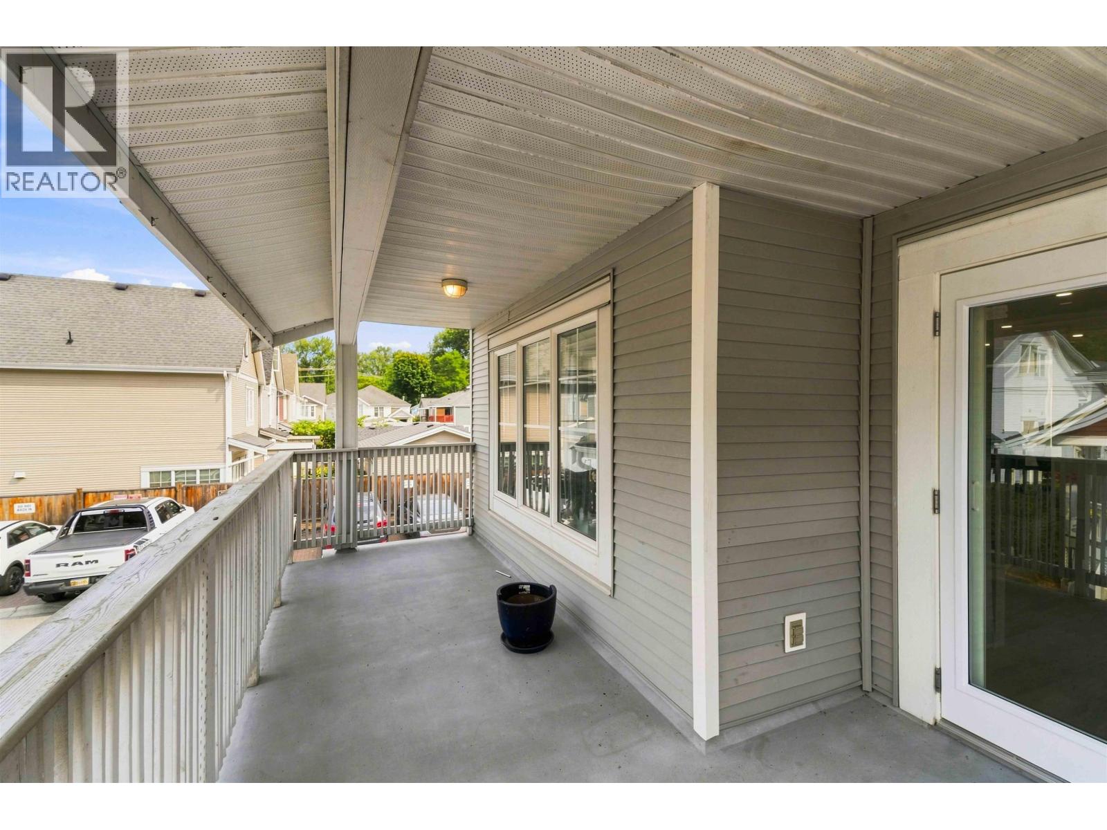 313 3000 Riverbend Drive, Coquitlam, British Columbia  V3C 6R1 - Photo 12 - R3156255