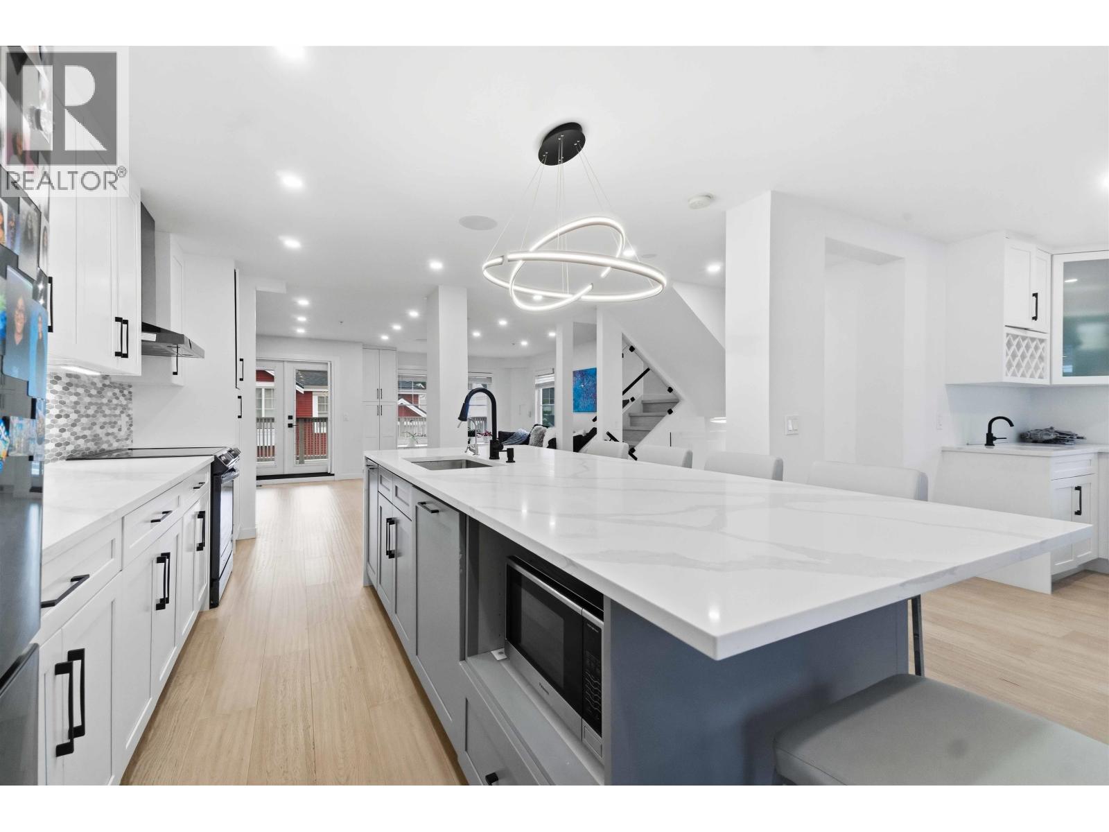 313 3000 Riverbend Drive, Coquitlam, British Columbia  V3C 6R1 - Photo 3 - R3156255
