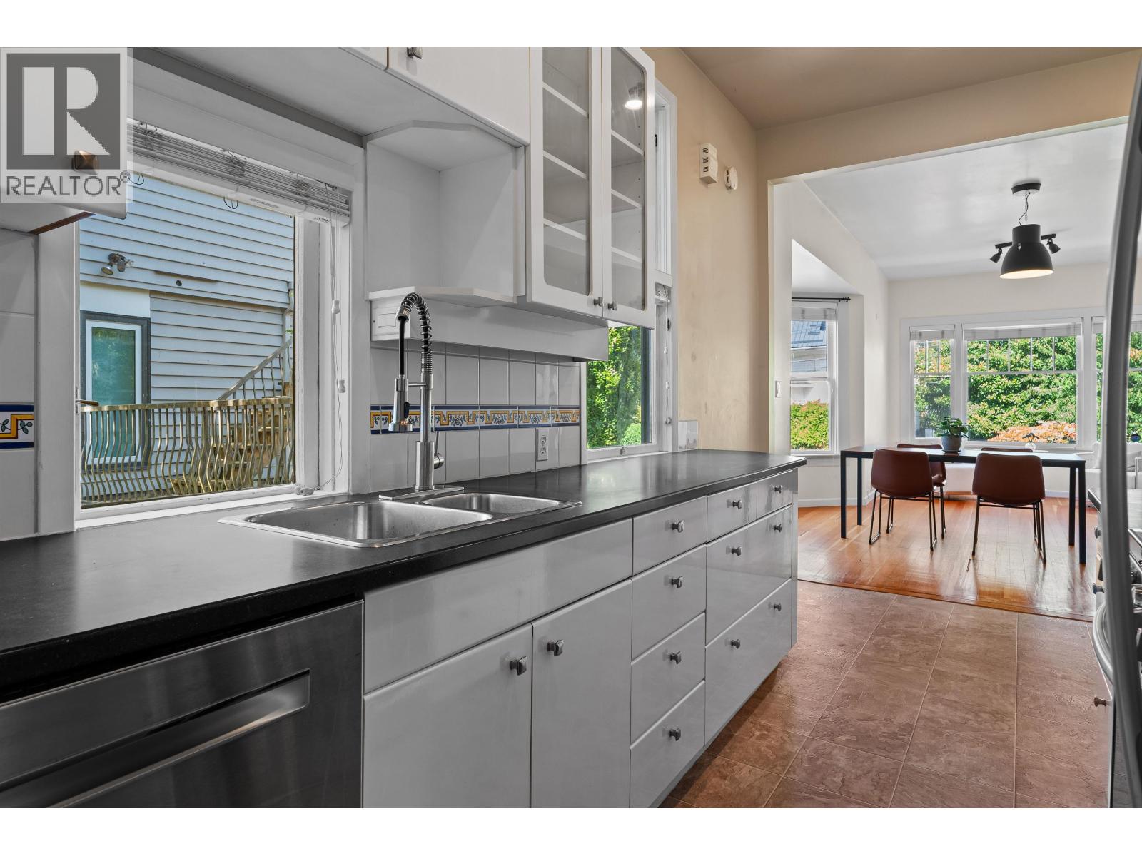 2656 W 3rd Avenue, Vancouver, British Columbia V6K 1M3 - Photo 4 - R3156271