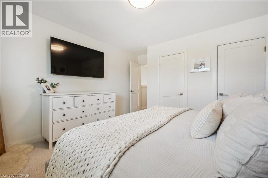 303 Martindale Crescent, Waterloo, Ontario  N2L 4M8 - Photo 22 - 40856320