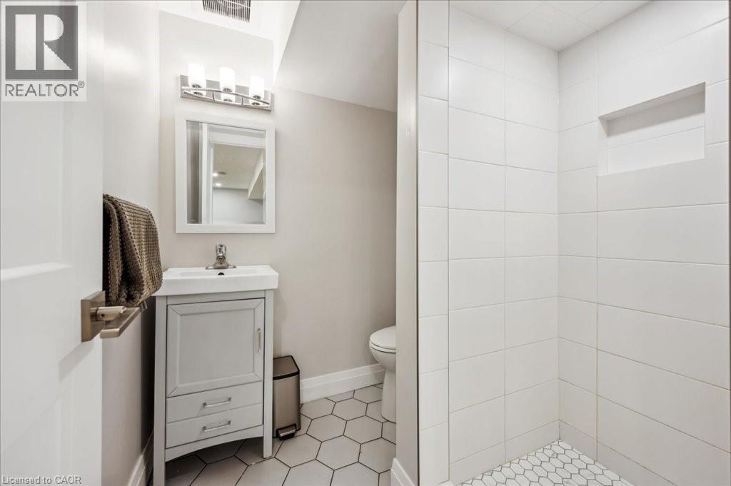 303 Martindale Crescent, Waterloo, Ontario  N2L 4M8 - Photo 29 - 40856320